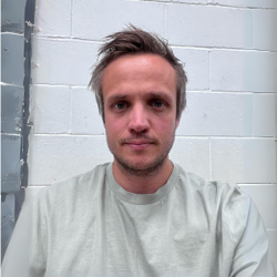 Dr Jonathan Barnes